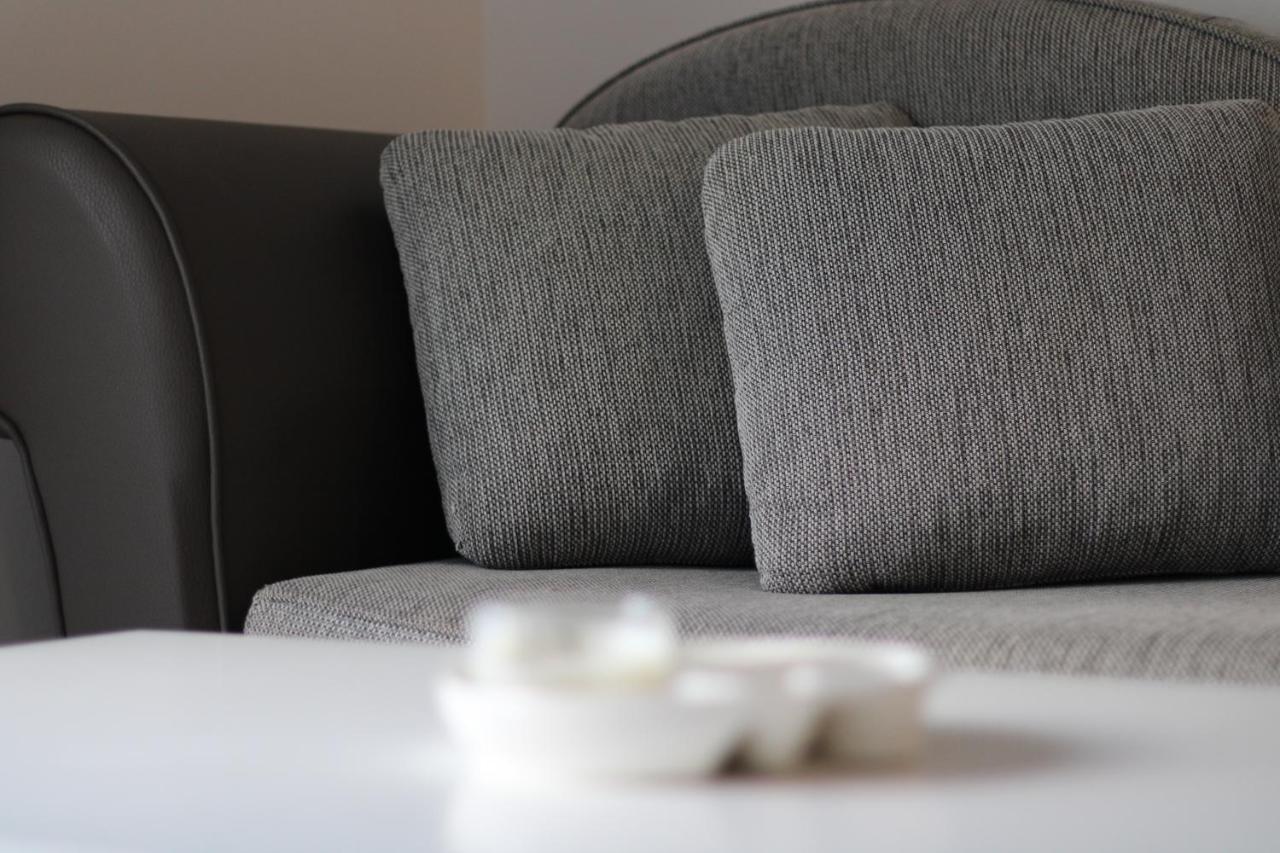 Delta Studio Apartman พอดโกริกา ภายนอก รูปภาพ